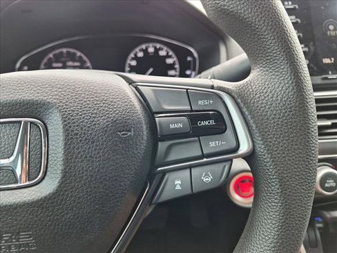 Used 2018 Honda Accord LX image 16