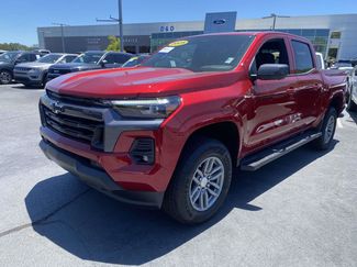 Used 2025 Chevrolet Colorado LT w/ LT Convenience Package AWD/4WD video 3