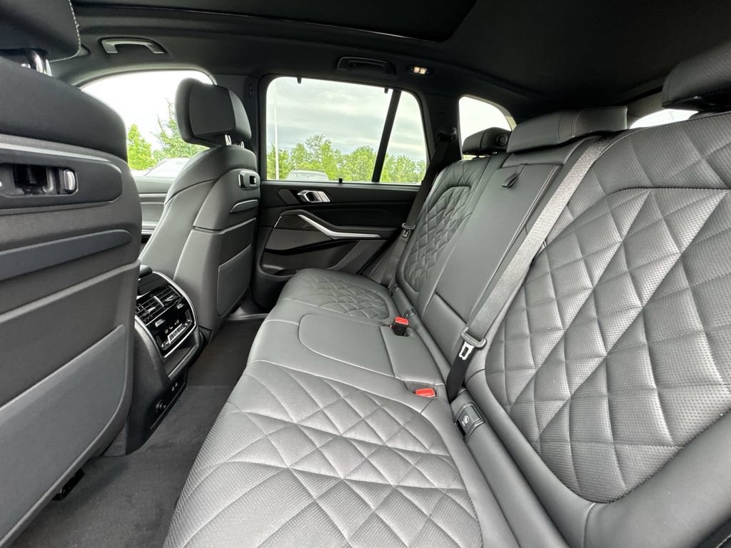 Used 2026 BMW X5 M60i AWD/4WD image 25