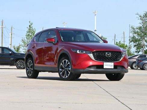Used 2022 MAZDA CX-5 AWD 2.5 S w/ Premium Package image 2