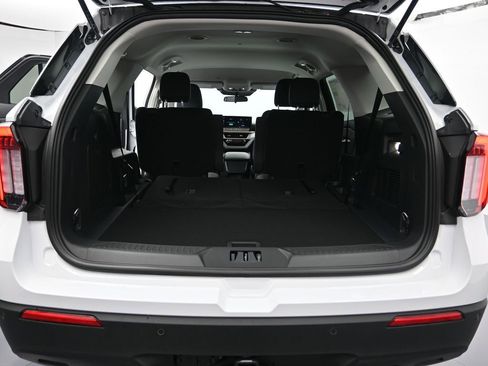 New 2026 Ford Explorer Active image 25