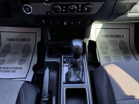 Used 2021 Toyota Tacoma TRD Sport w/ Technology Package image 37