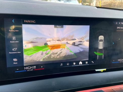 Certified 2025 BMW X3 xDrive30i w/ Convenience Package image 28