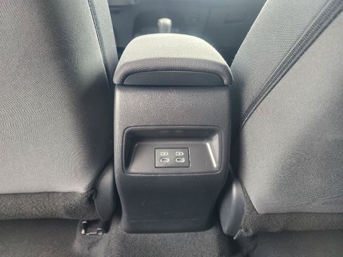 Used 2025 Toyota Corolla LE FWD image 11