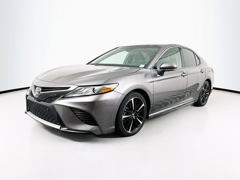Used 2018 Toyota Camry XSE w/ Driver Assist Package image 3