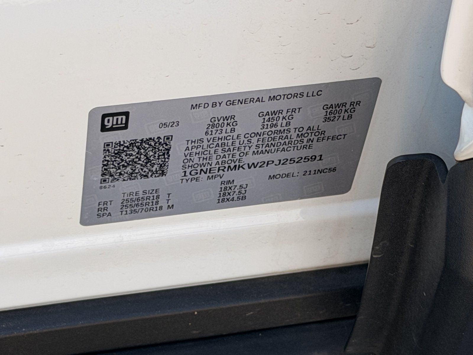 Used 2023 Chevrolet Traverse LT w/ LPO, Cargo Package FWD image 33