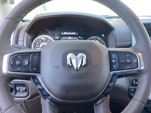 Used 2025 RAM 1500 Laramie image 12