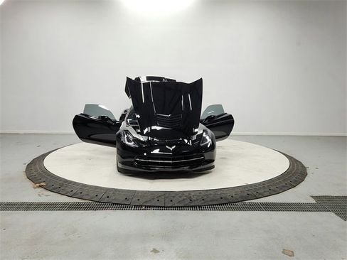 Used 2017 Chevrolet Corvette Stingray Coupe w/ Battery Protection Package image 10