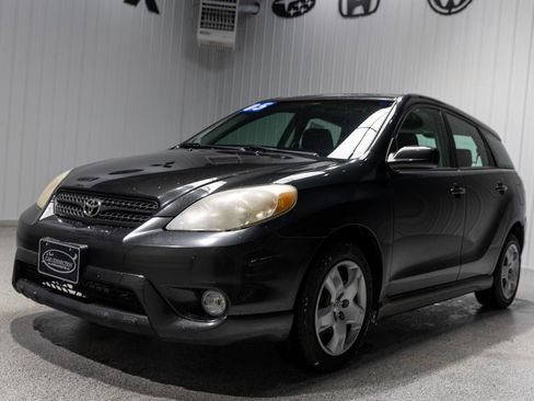 Used 2005 Toyota Matrix XR image 2