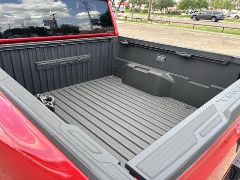 Used 2025 Toyota Tacoma SR RWD image 17