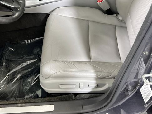 Used 2018 Acura TLX w/ Technology Package FWD image 19