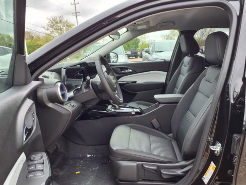 New 2026 Chevrolet Trax LT FWD image 13