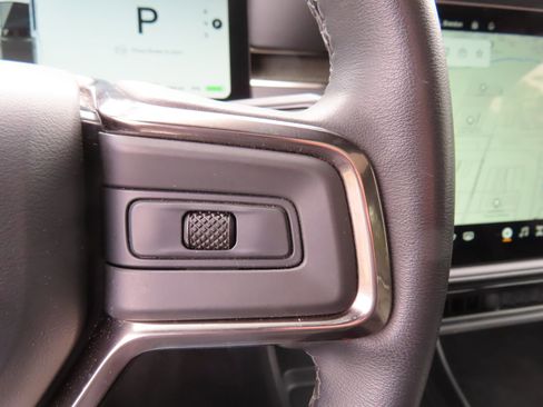 Used 2025 Rivian R1T Adventure image 22