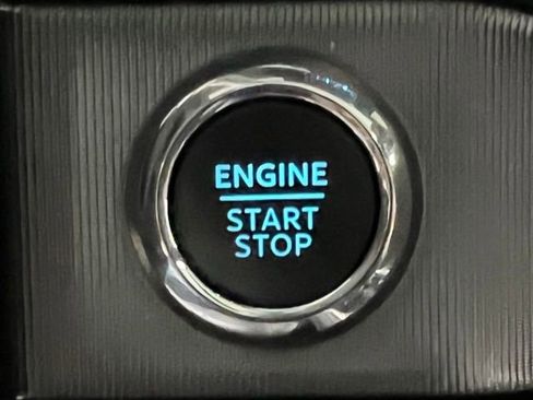 Used 2025 Ford F350 Platinum w/ Tremor Off-Road Package AWD/4WD image 34