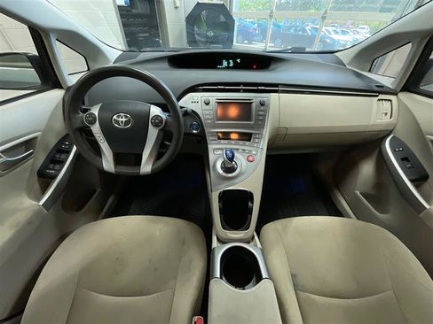 Used 2015 Toyota Prius Two FWD image 19