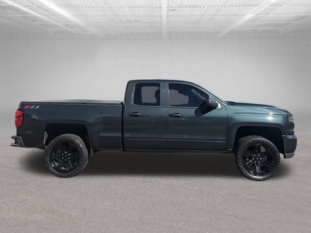 Used 2018 Chevrolet Silverado 1500 LT w/ All Star Edition AWD/4WD image 14