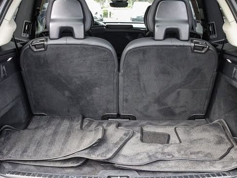 Used 2024 Volvo XC90 B6 Plus image 26