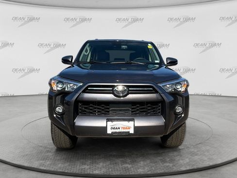 Used 2021 Toyota 4Runner SR5 Premium w/ Moonroof Package AWD/4WD image 2