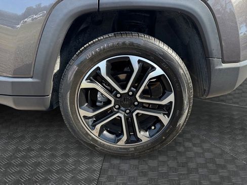 Used 2022 Jeep Compass Limited image 17