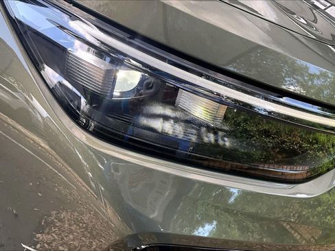 Certified 2025 Volkswagen Tiguan SE R-Line AWD/4WD image 28