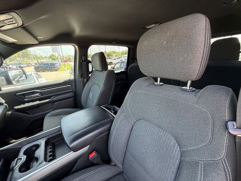 Used 2019 RAM 1500 Big Horn AWD/4WD image 14