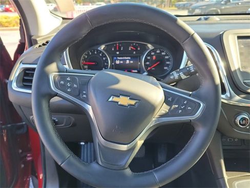 Used 2023 Chevrolet Equinox LT image 23