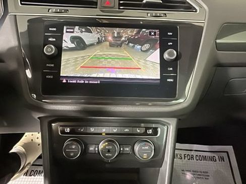 Used 2019 Volkswagen Tiguan SEL Premium R-Line AWD/4WD image 24