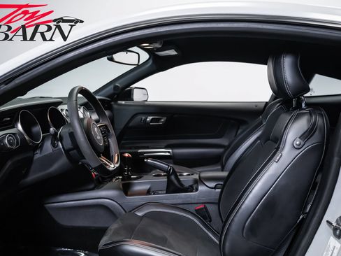 Used 2016 Ford Mustang Shelby GT350 w/ Technology Package RWD image 19
