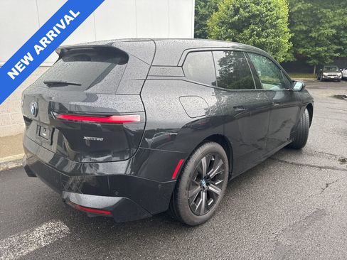 Used 2024 BMW iX xDrive50 w/ Sport Package AWD/4WD image 2