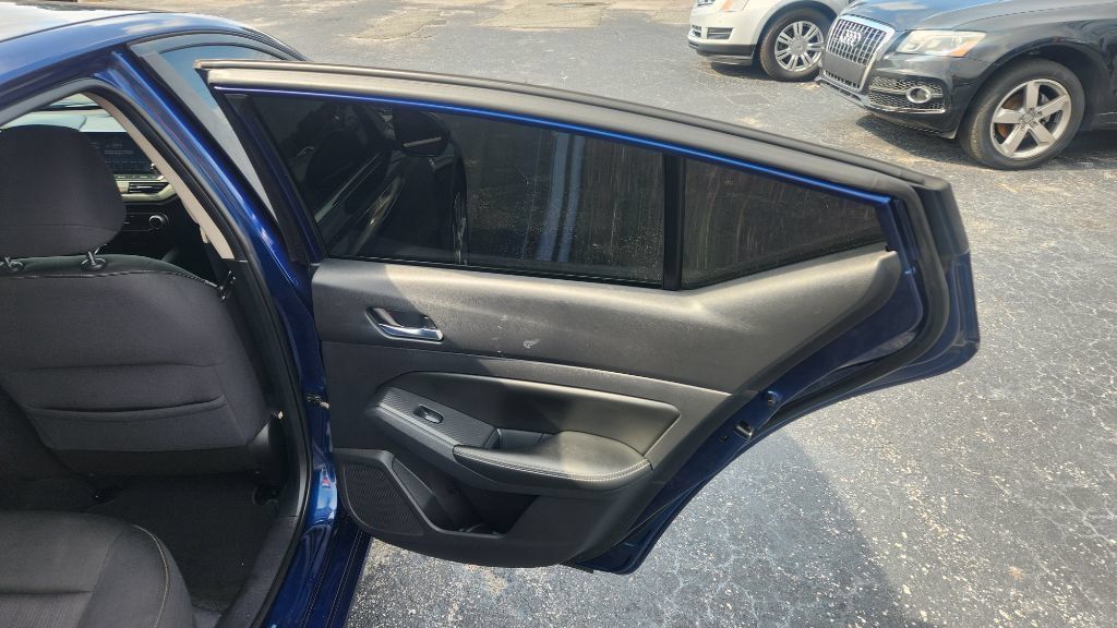 Used 2019 Nissan Altima 2.5 S FWD image 13