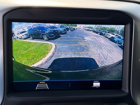 Used 2022 Chevrolet Silverado 1500 LT RWD image 22