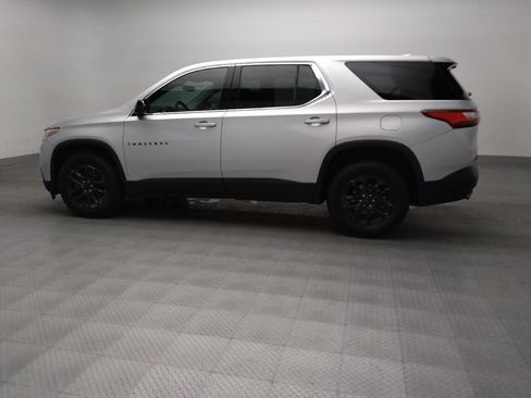 Used 2020 Chevrolet Traverse LS FWD image 3