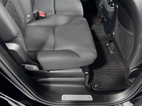 Certified 2026 Volvo XC90 B6 Plus AWD/4WD image 24