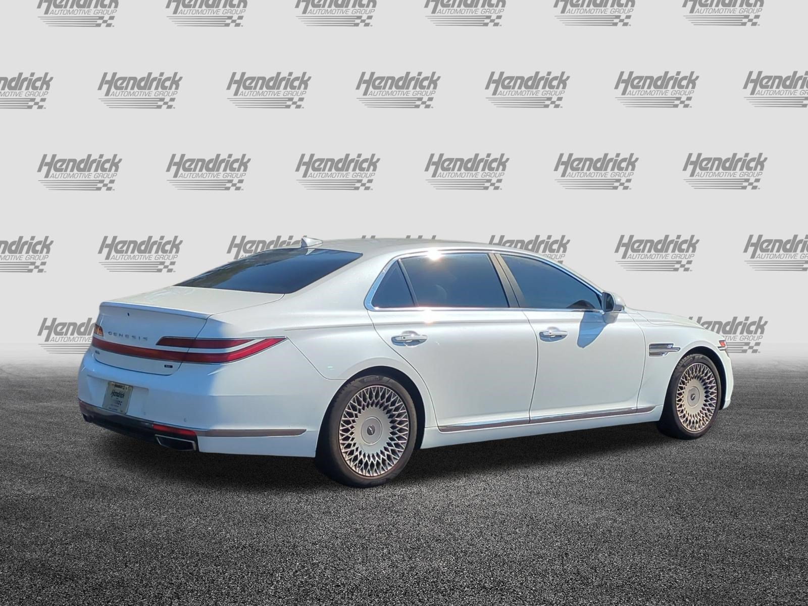Used 2022 Genesis G90 5.0 Ultimate RWD image 9
