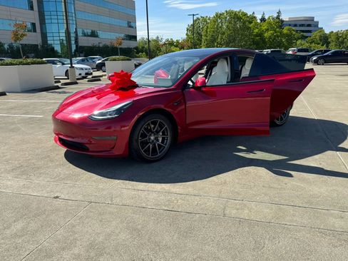 Used 2023 Tesla Model 3 Standard Range RWD image 33