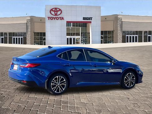 Used 2026 Toyota Camry XLE image 8