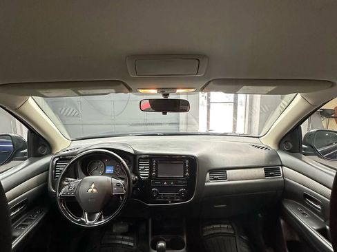 Used 2016 Mitsubishi Outlander ES image 22