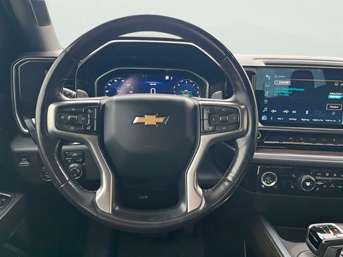 Used 2022 Chevrolet Silverado 1500 LT w/ Protection Package RWD image 16