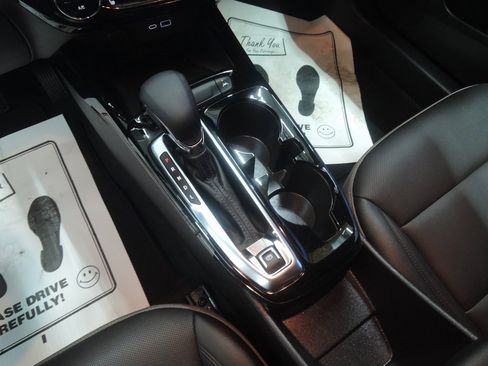 Used 2025 Chevrolet Trax ACTIV w/ Sunroof Package image 20