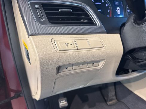 Used 2015 Hyundai Sonata SE image 16