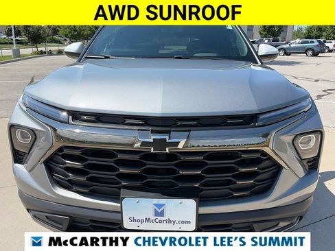 Used 2024 Chevrolet TrailBlazer ACTIV w/ Convenience Package AWD/4WD image 3
