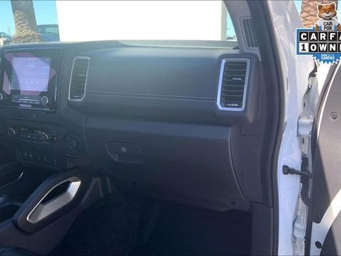 Used 2024 Nissan Frontier SL w/ Technology Package AWD/4WD image 16