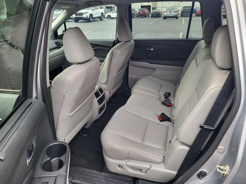 Used 2017 Honda Pilot Touring image 15