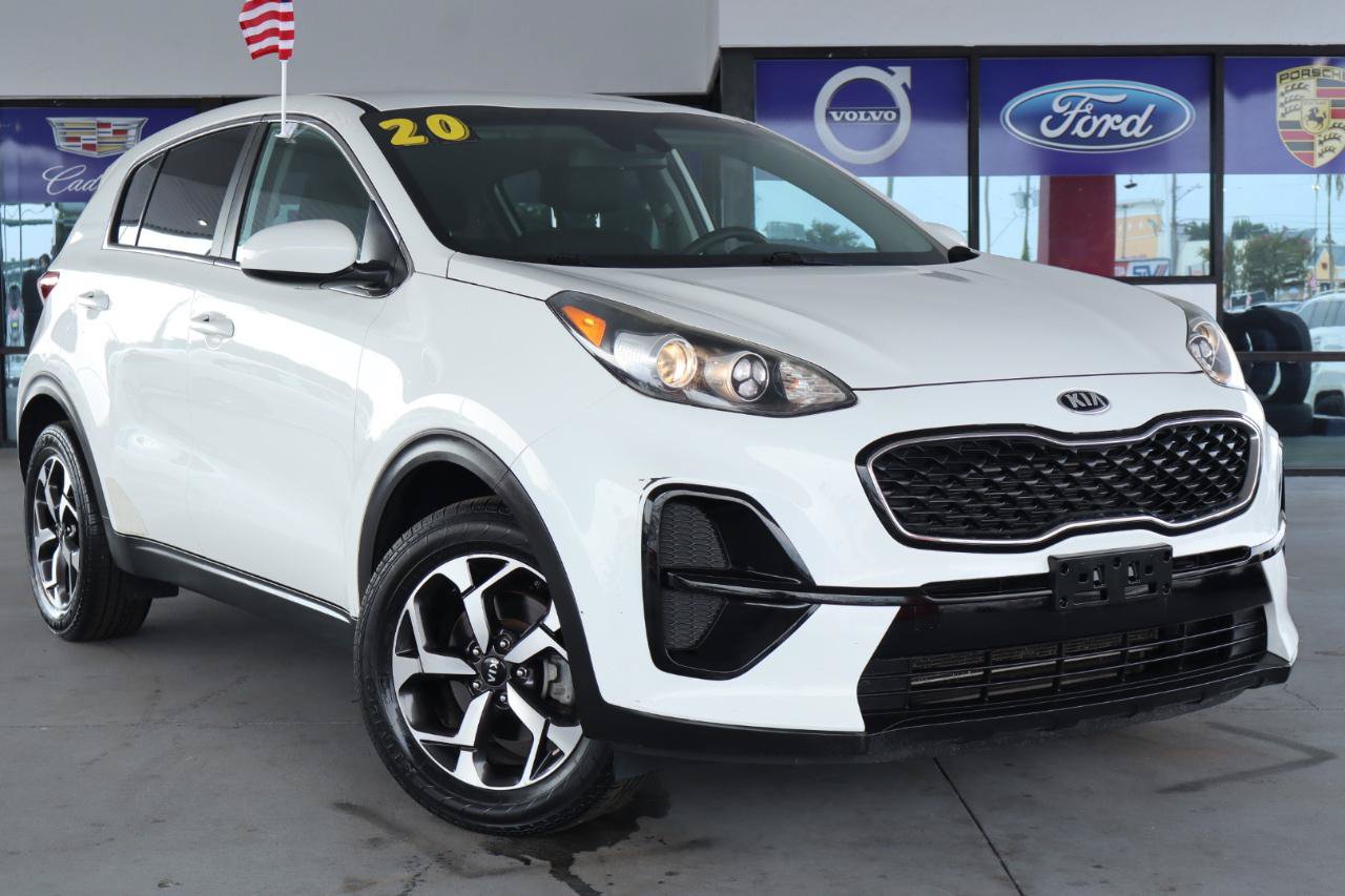 Used 2020 Kia Sportage LX FWD image 2