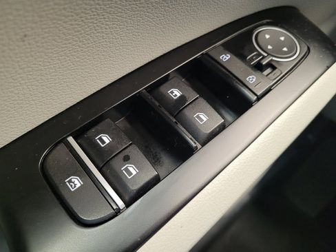 Used 2023 Kia Soul LX FWD image 27