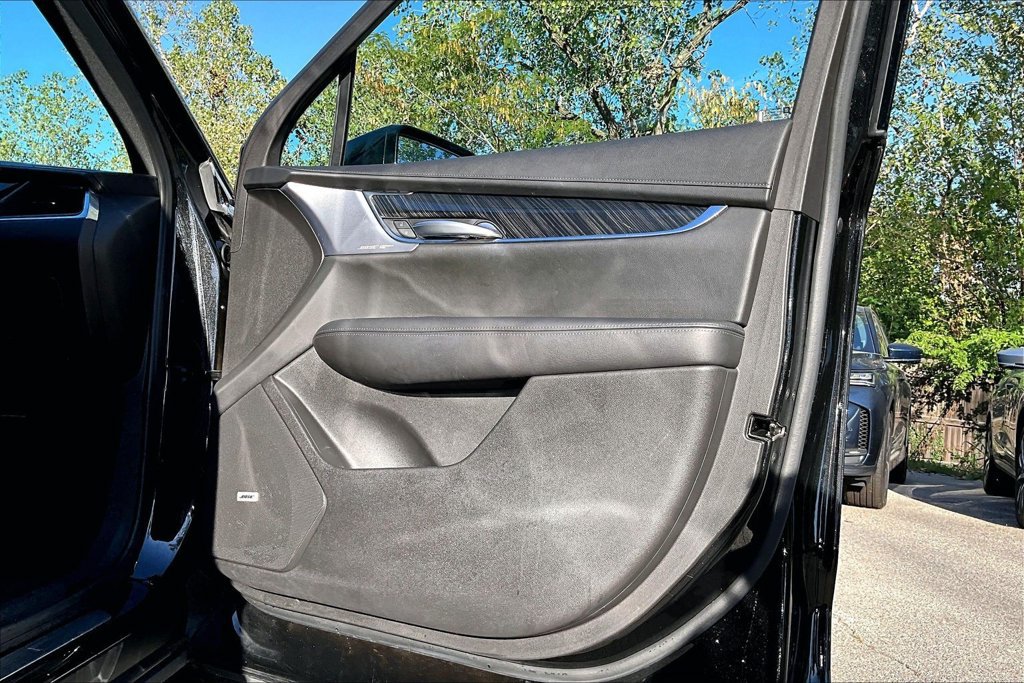 Used 2023 Cadillac XT6 Premium Luxury AWD/4WD image 23