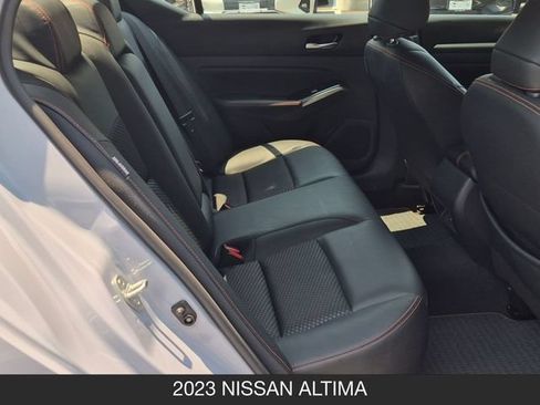 Used 2023 Nissan Altima 2.5 SR FWD image 25