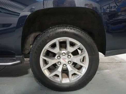 Used 2019 GMC Yukon SLT image 9