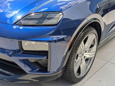 New 2025 Porsche Macan Turbo Electric image 12