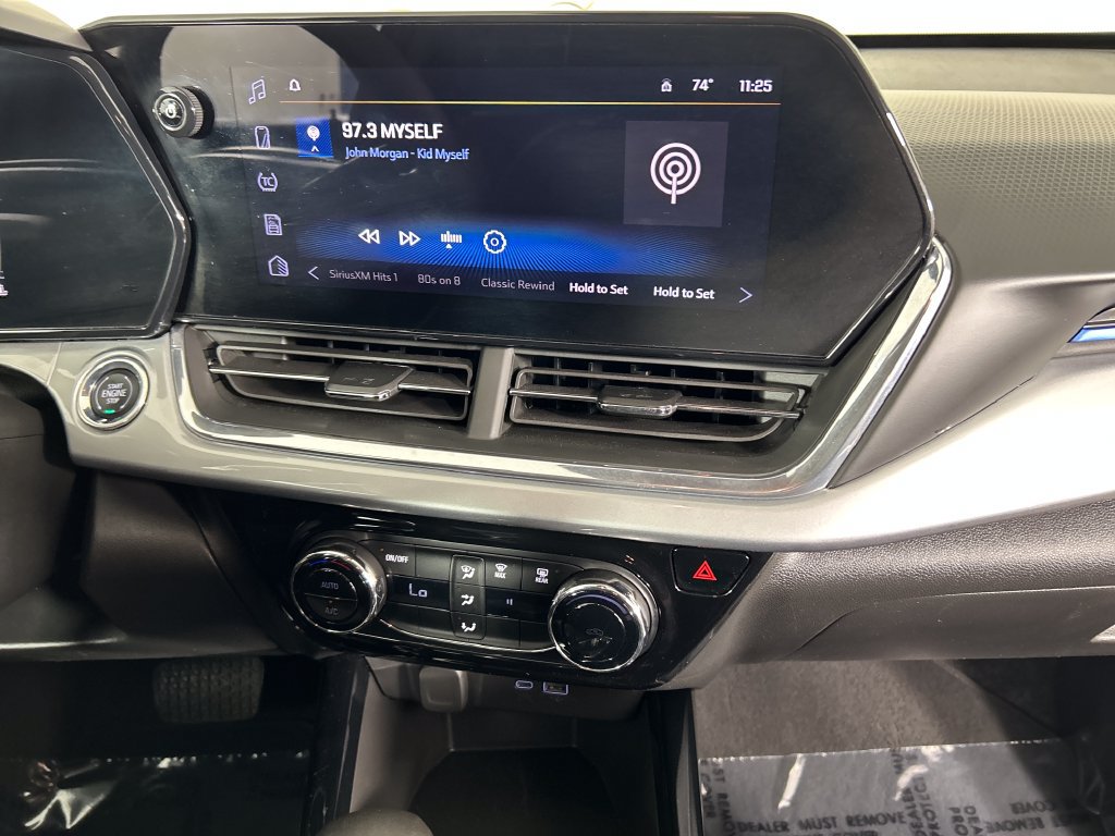 Used 2025 Chevrolet Trax LT FWD image 15